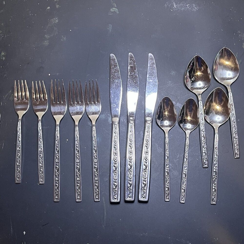 West Bend Fernwood Stainless Flatware 14 Piece Set Forks Spoons Knifes Mixed